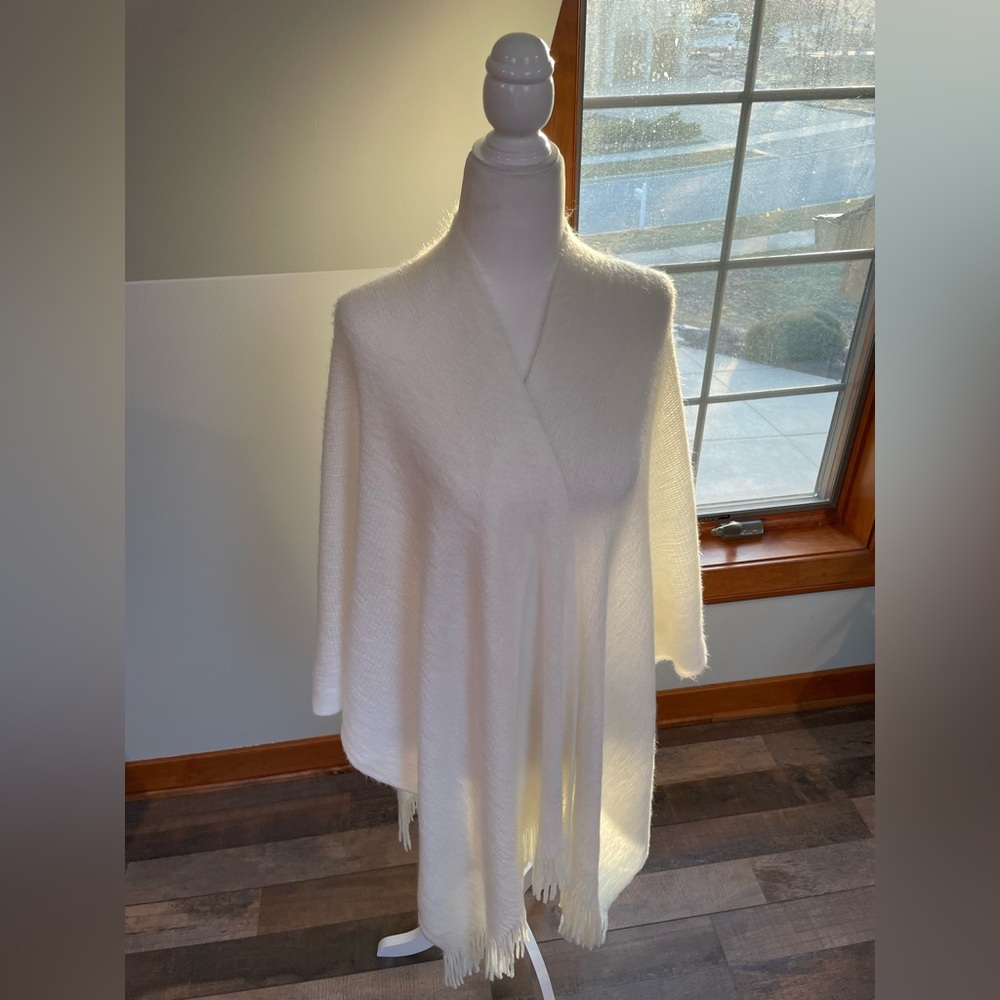 Lauren Conrad shawl